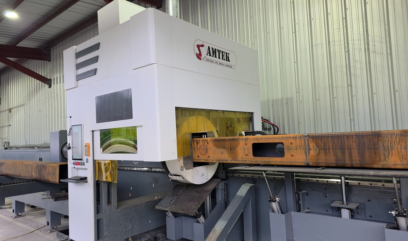 AMTEK-TL3 3-Chuck Tube Laser Cutting Machine
